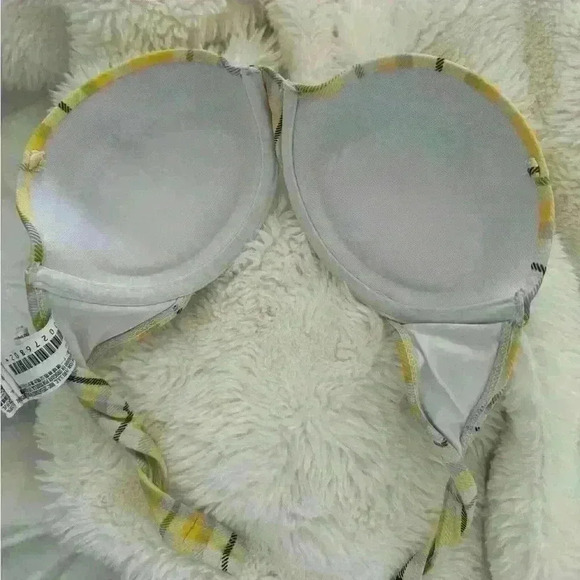 Woman’s bathing suit  top - Picture 3 of 3